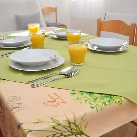 Apartament Lavanda *