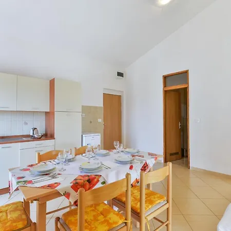 Apartament Lavanda *