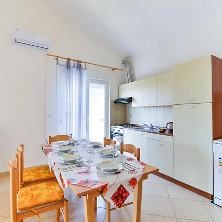 Lavanda Apartamento Turanj