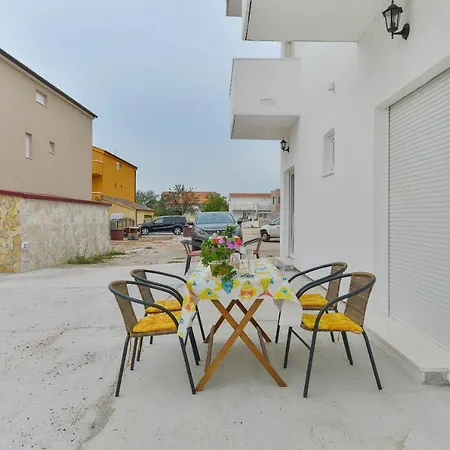 Lavanda Apartamento Turanj